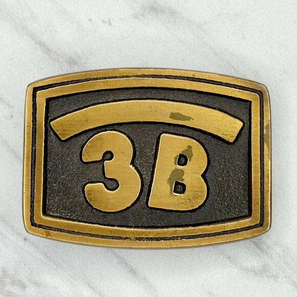 Vintage Spec Cast 3B Belt Buckle Brass Tone Metal ✨ - Picture 1 of 8